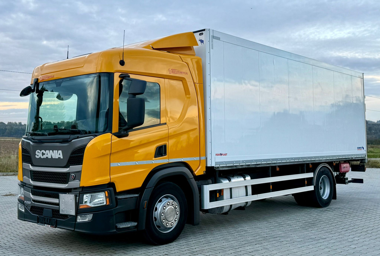 SCANIA P220 / IZOTERMA / WINDA / SCHMITZ / 18 PALET / SILNIK 6 / SYPIALKA / 2019 ROK / NISKI PRZEBIEG - Izotermični tovornjak: slika 2 SCANIA P220 / IZOTERMA / WINDA / SCHMITZ / 18 PALET / SILNIK 6 / SYPIALKA / 2019 ROK / NISKI PRZEBIEG - Izotermični tovornjak: slika 2