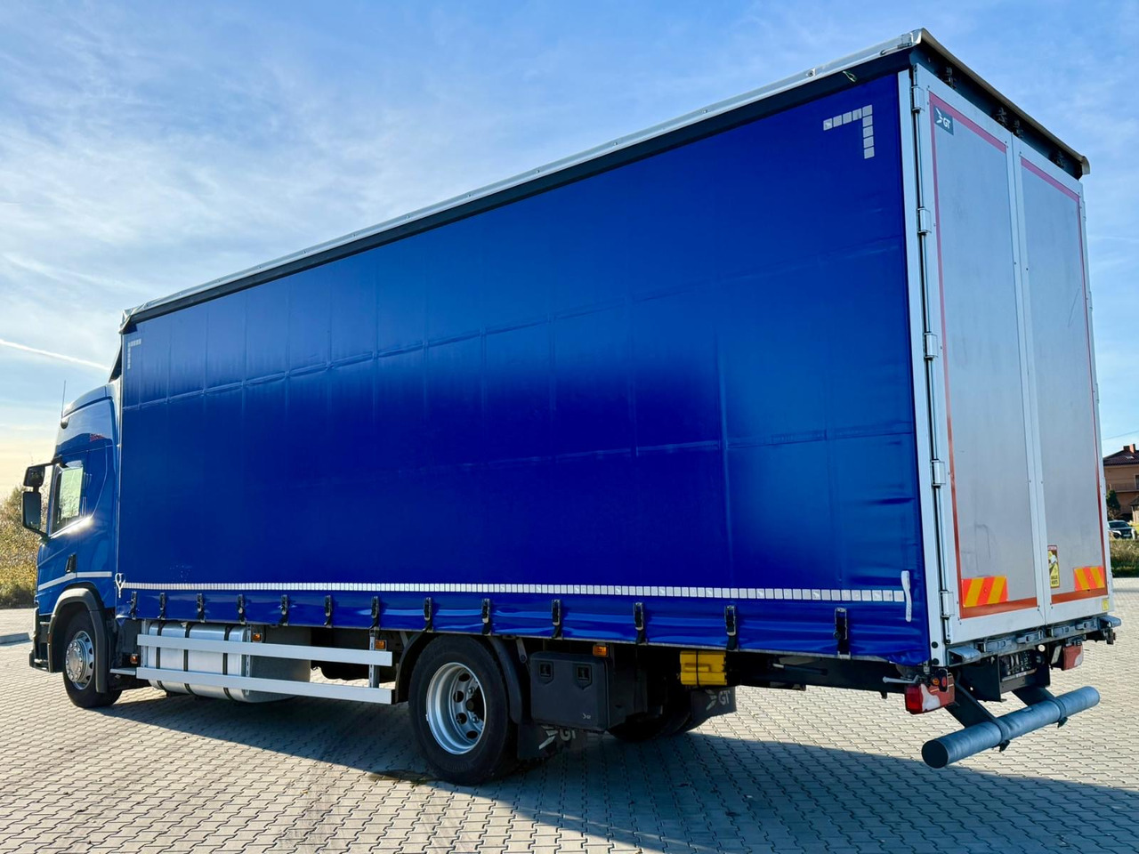 SCANIA P280 / FIRANKA / 20 EUROPALET / SYPIALKA / SILNIK 6 / AUTOMAT - Tovornjak s ponjavo: slika 3 SCANIA P280 / FIRANKA / 20 EUROPALET / SYPIALKA / SILNIK 6 / AUTOMAT - Tovornjak s ponjavo: slika 3