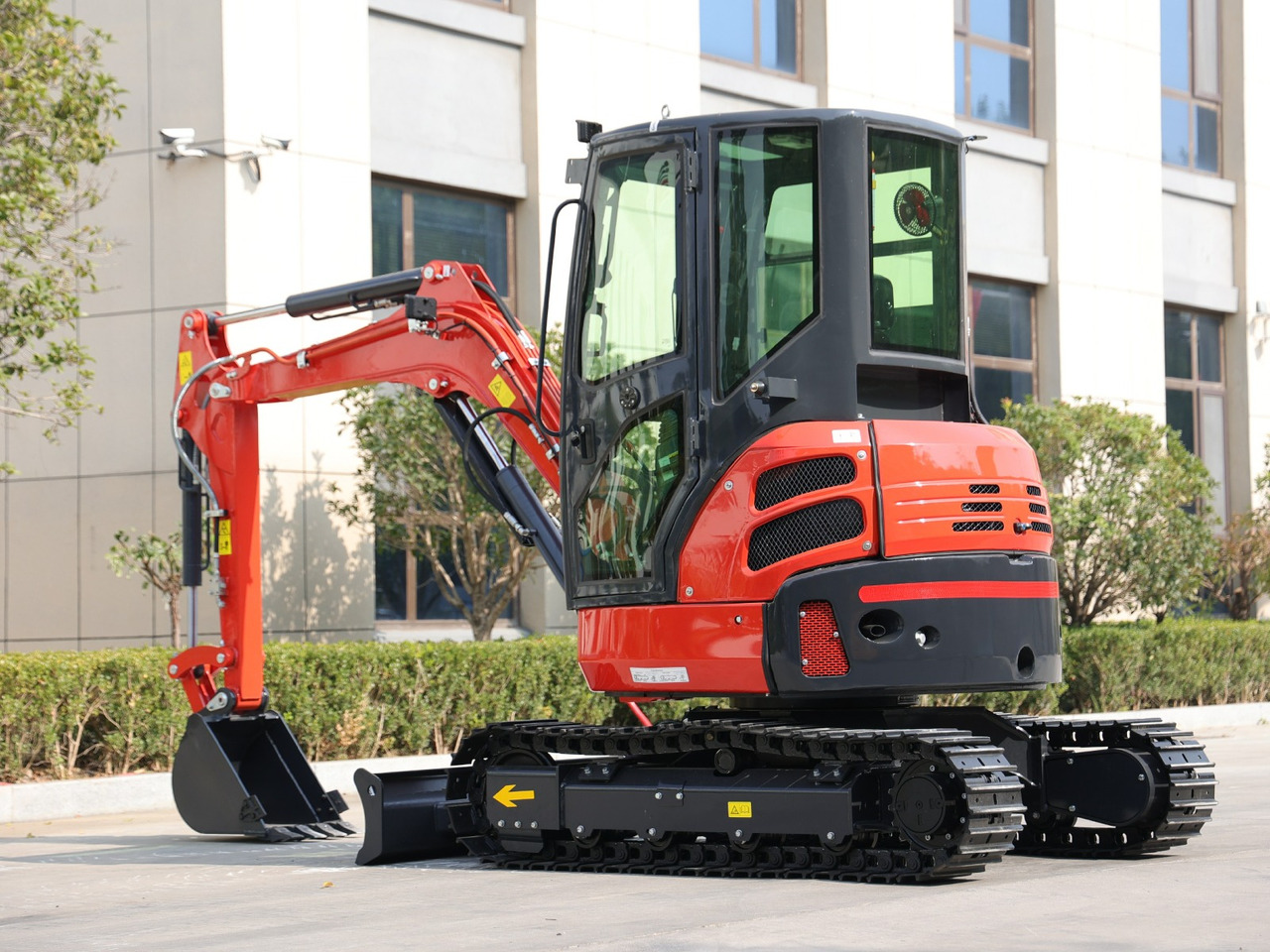 KUBOTA Diesel Mini excavator 3.5 Ton - Müller Machinery MB 35 Plus - VKSH - Mini bager: slika 4 KUBOTA Diesel Mini excavator 3.5 Ton - Müller Machinery MB 35 Plus - VKSH - Mini bager: slika 4