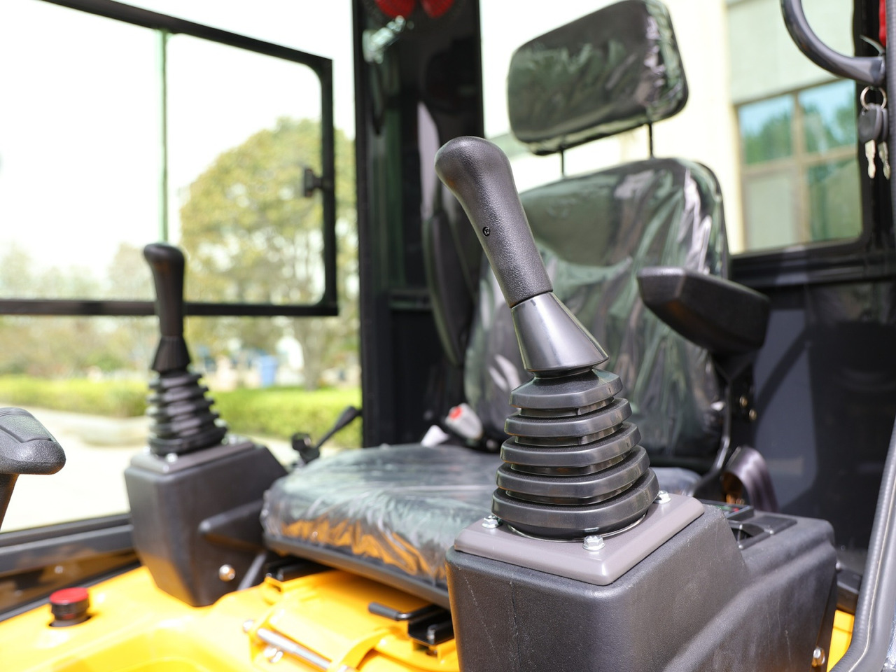 Müller Machinery Diesel Mini excavator 1.8 Ton - Müller Machinery MB 18 - KSH Laidong KB385B Motor - Mini bager: slika 4 Müller Machinery Diesel Mini excavator 1.8 Ton - Müller Machinery MB 18 - KSH Laidong KB385B Motor - Mini bager: slika 4