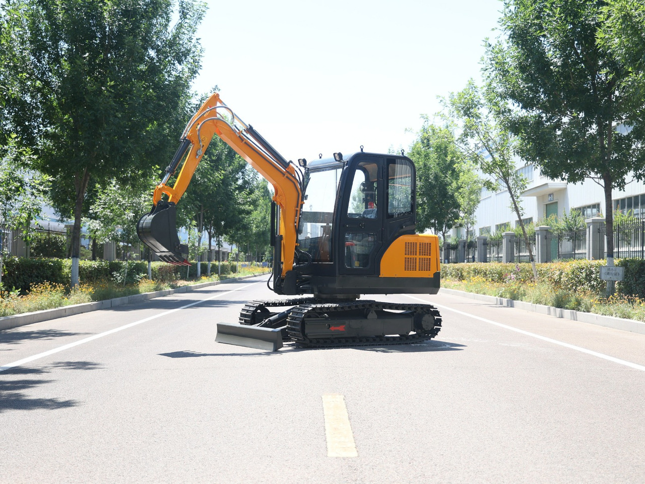 Müller Machinery Diesel Mini excavator 4 ton - Müller Machinery MB 40 - KSH Xinchai 4D32 Motor - Mini bager: slika 1 Müller Machinery Diesel Mini excavator 4 ton - Müller Machinery MB 40 - KSH Xinchai 4D32 Motor - Mini bager: slika 1