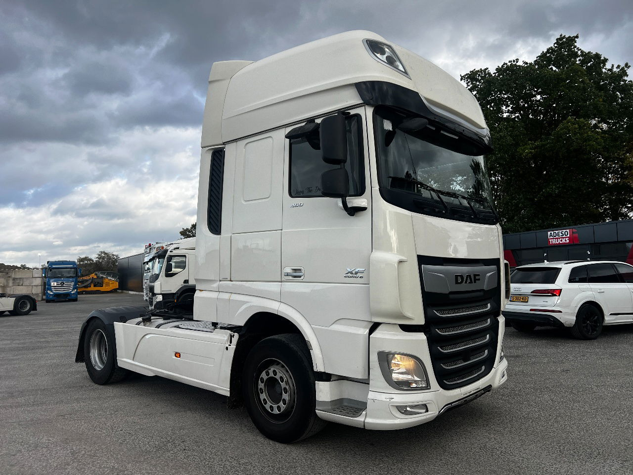 DAF XF 460 SSC, Retarder, Full spoiler - Vlačilec: slika 2 DAF XF 460 SSC, Retarder, Full spoiler - Vlačilec: slika 2