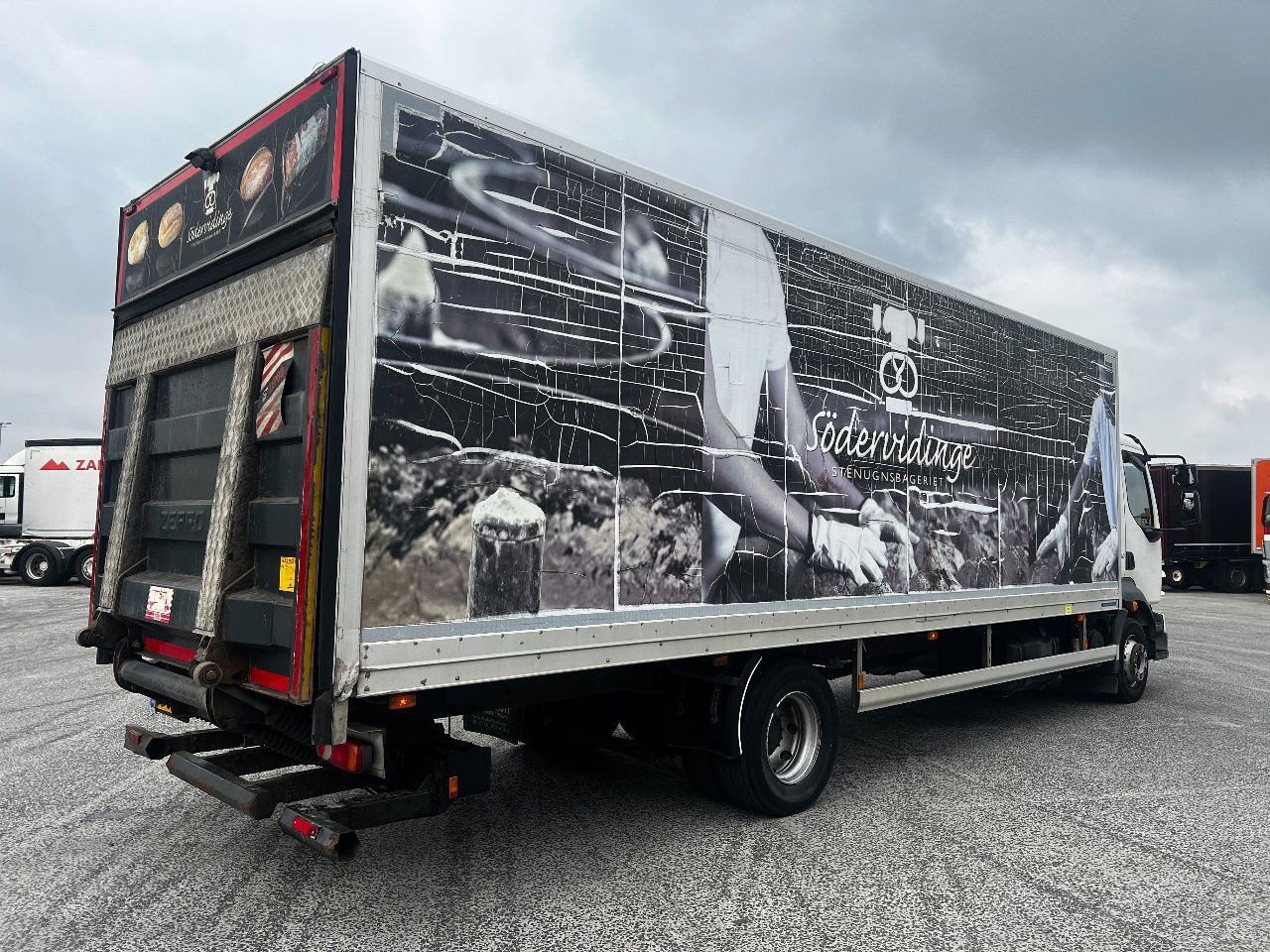 Volvo FL 12.240 Euro 5, NL truck - Tovornjak zabojnik: slika 3 Volvo FL 12.240 Euro 5, NL truck - Tovornjak zabojnik: slika 3