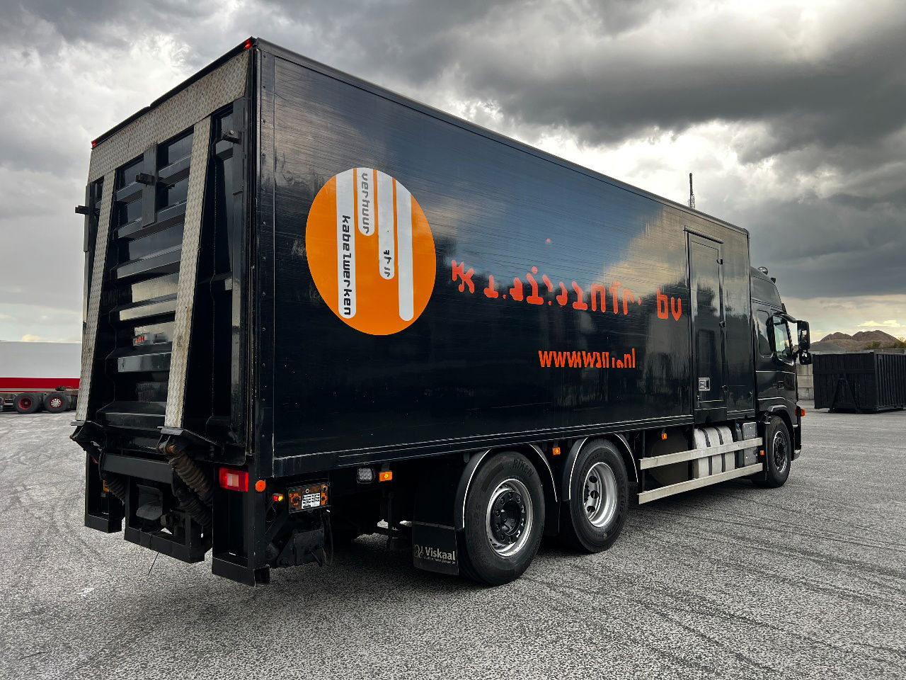 Volvo FM 9.300 Globe 6x2, Euro 5 - Tovornjak zabojnik: slika 3 Volvo FM 9.300 Globe 6x2, Euro 5 - Tovornjak zabojnik: slika 3