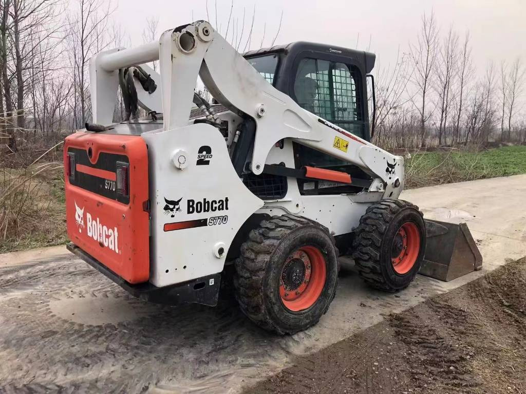 Bobcat S 770 - Mini nakladalec: slika 1 Bobcat S 770 - Mini nakladalec: slika 1
