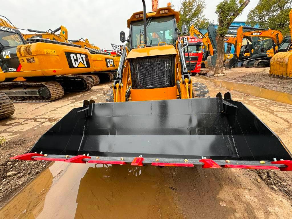 CAT 100% new CAT 420 F - Bager nakladalec: slika 3 CAT 100% new CAT 420 F - Bager nakladalec: slika 3