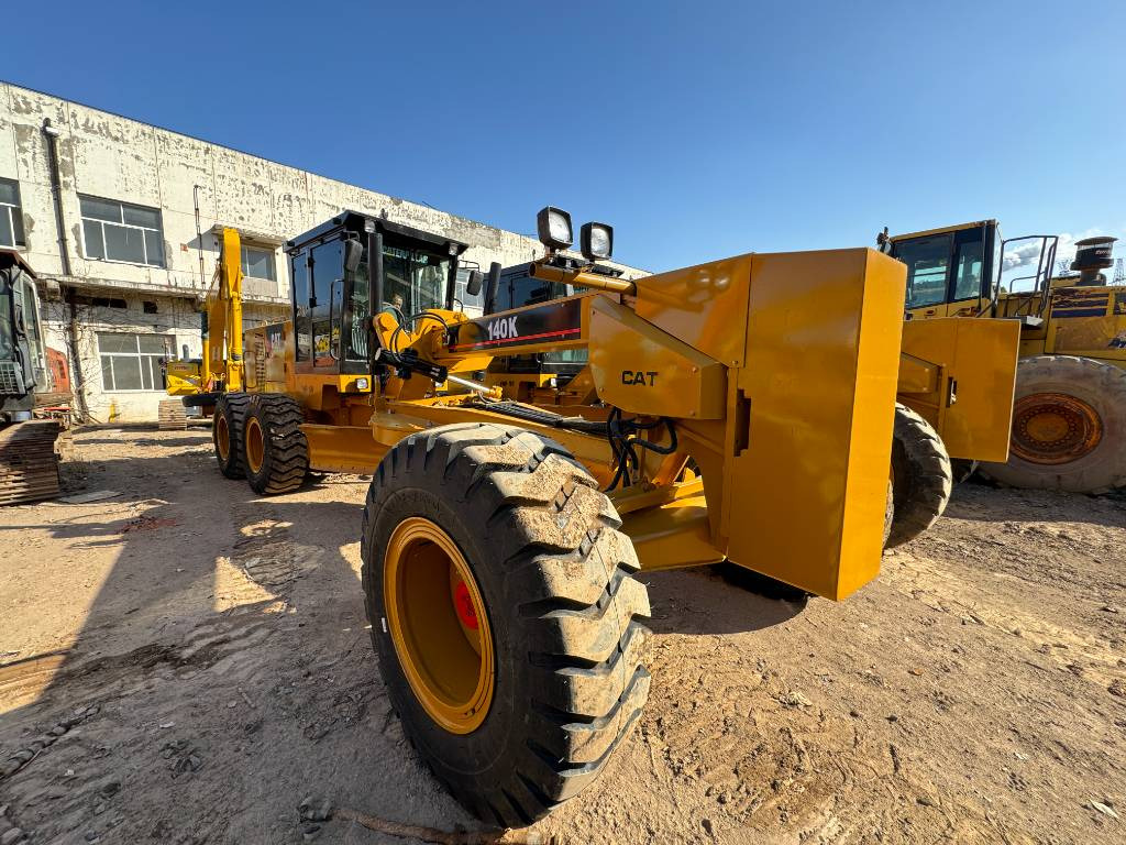 CAT 140 K - Greder: slika 4 CAT 140 K - Greder: slika 4