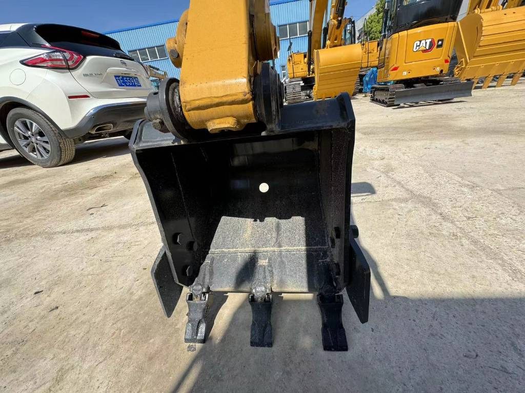 CAT 302 - Mini bager: slika 4 CAT 302 - Mini bager: slika 4
