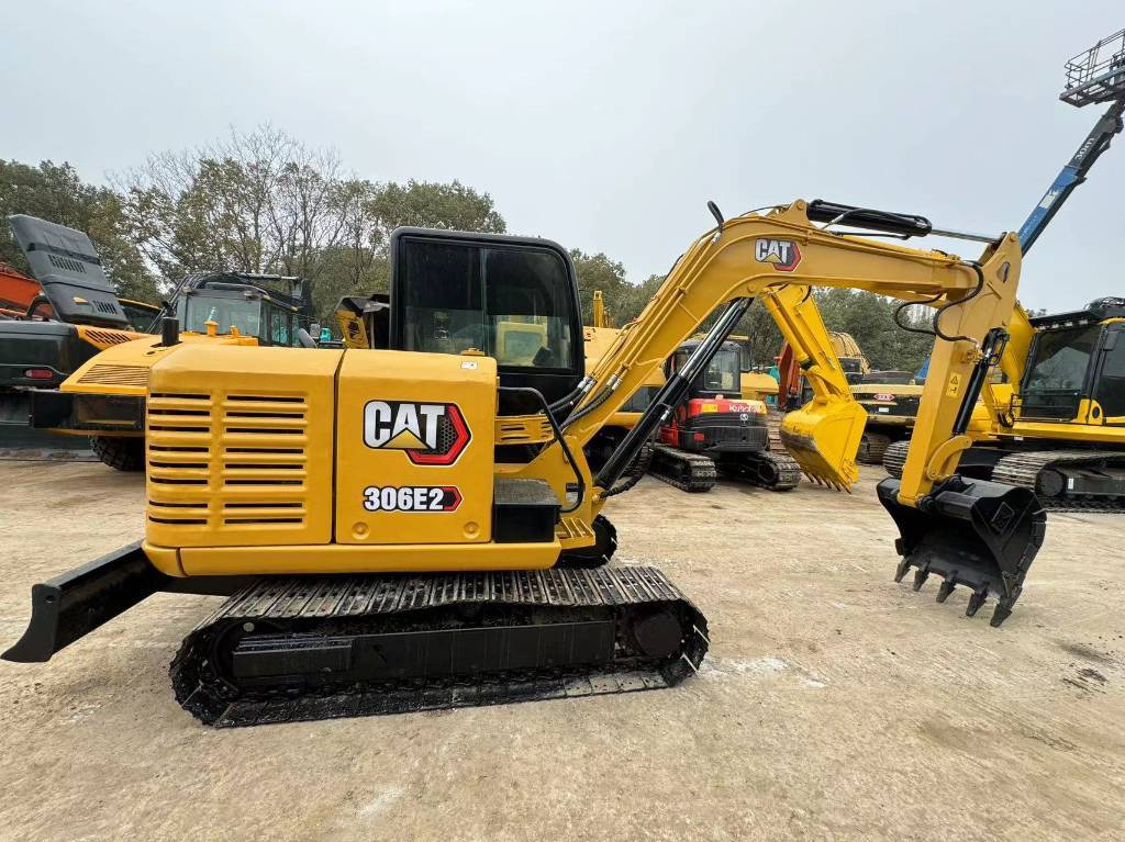 CAT 306E - Mini bager: slika 2 CAT 306E - Mini bager: slika 2