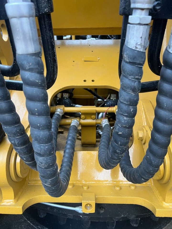 CAT 320 D - Bager goseničar: slika 4 CAT 320 D - Bager goseničar: slika 4