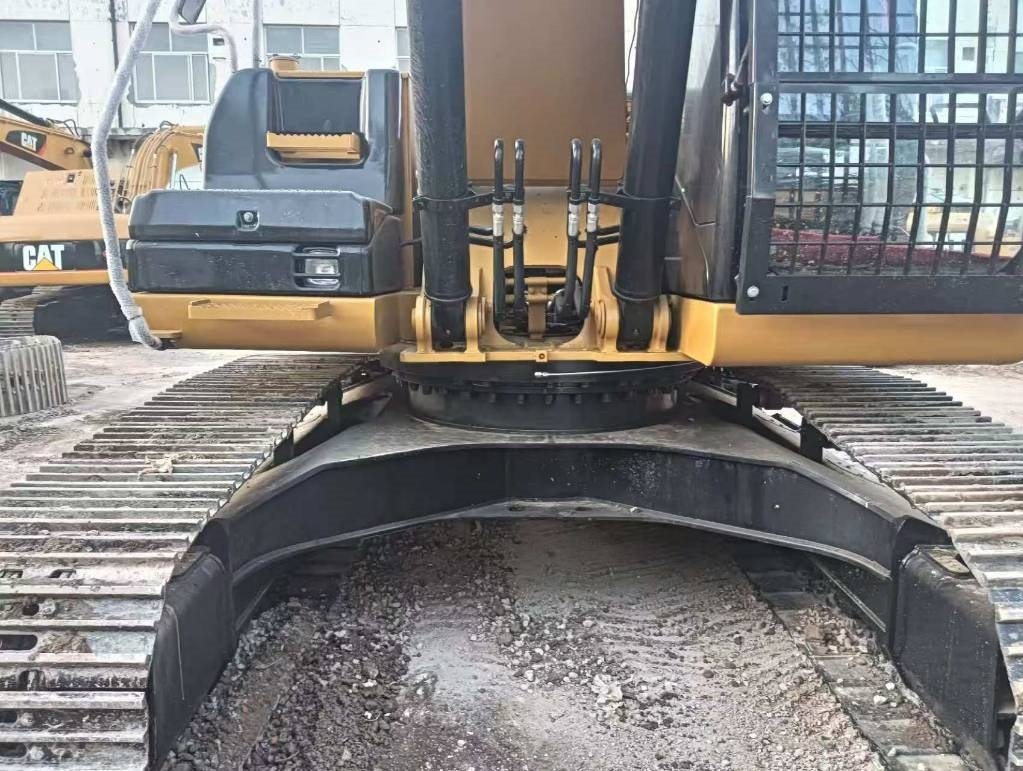 Bager goseničar CAT 324 D2L: slika 8 Bager goseničar CAT 324 D2L: slika 8