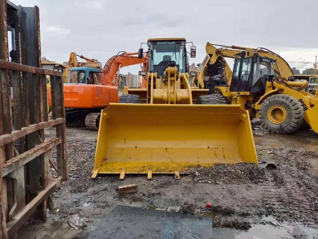 CAT 966 H - Kolesni nakladalec: slika 1 CAT 966 H - Kolesni nakladalec: slika 1