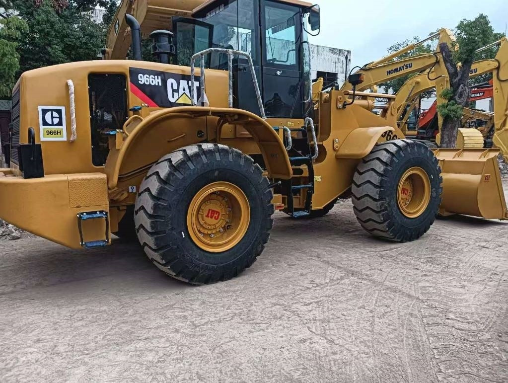 CAT 966 H - Kolesni nakladalec: slika 2 CAT 966 H - Kolesni nakladalec: slika 2