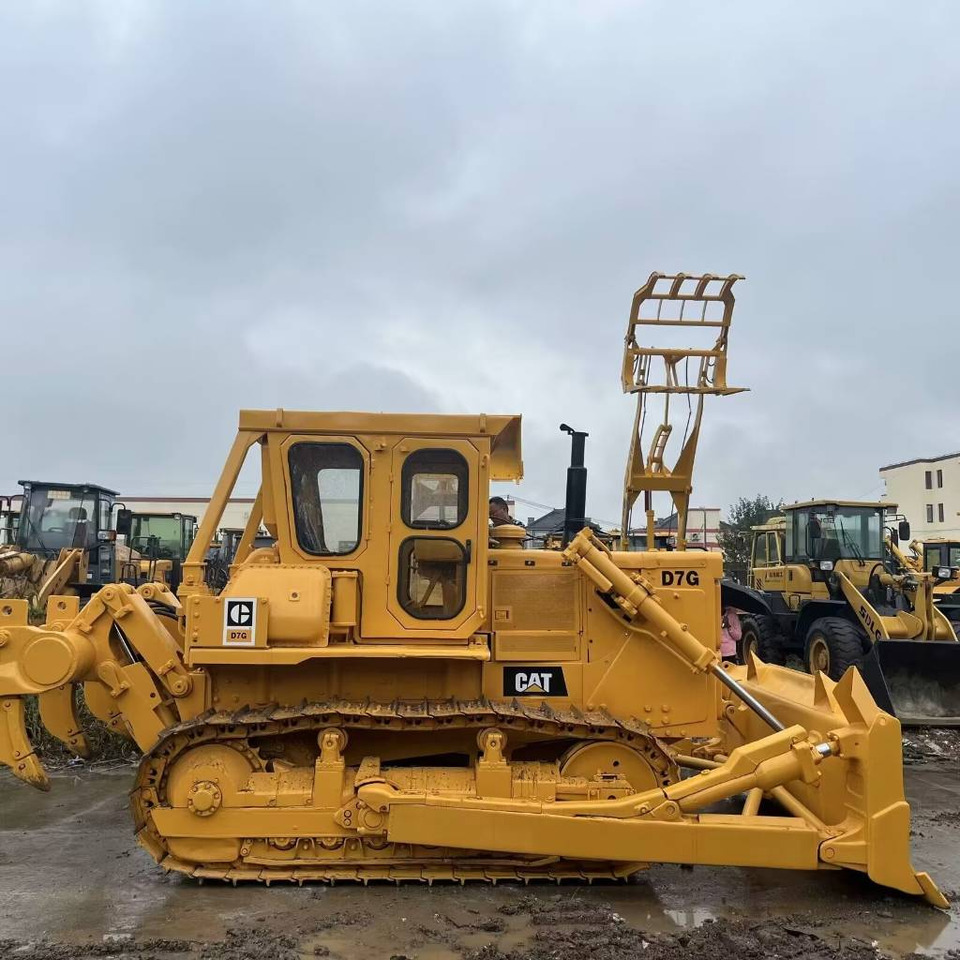 CAT D 7 G - Greder: slika 1 CAT D 7 G - Greder: slika 1