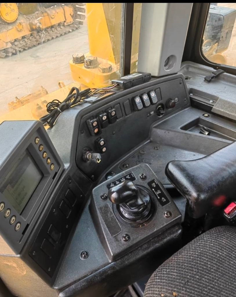 CAT D 8 T - Buldožer: slika 4 CAT D 8 T - Buldožer: slika 4