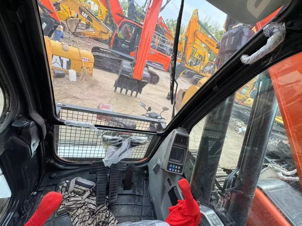 Doosan DX 300 LC - Bager goseničar: slika 2 Doosan DX 300 LC - Bager goseničar: slika 2