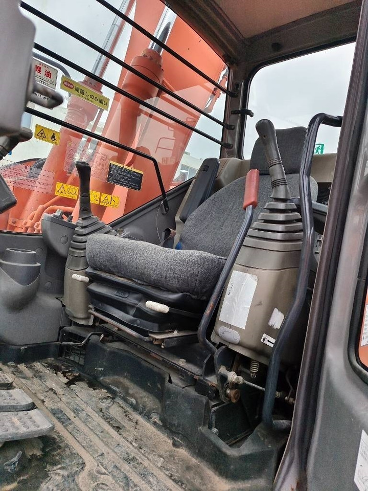 Hitachi ZX 135 US - Bager goseničar: slika 4 Hitachi ZX 135 US - Bager goseničar: slika 4