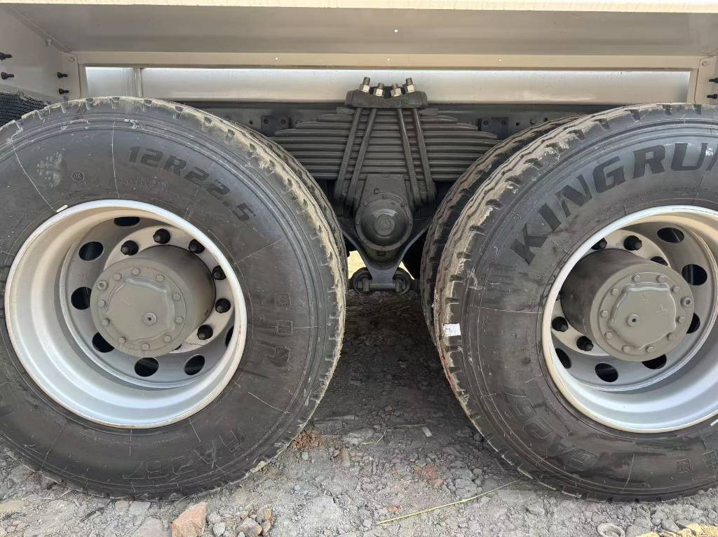 Howo 371 100% New and used - Tovornjak cisterna: slika 5 Howo 371 100% New and used - Tovornjak cisterna: slika 5