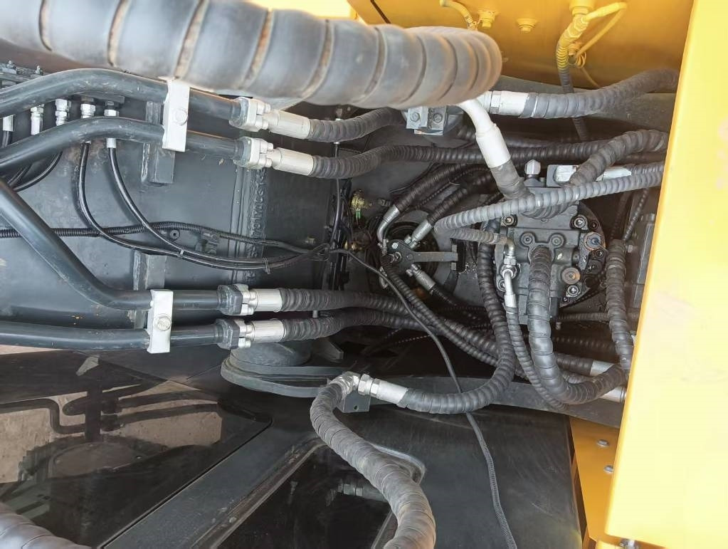 Hyundai 220 LC-9S - Bager goseničar: slika 2 Hyundai 220 LC-9S - Bager goseničar: slika 2