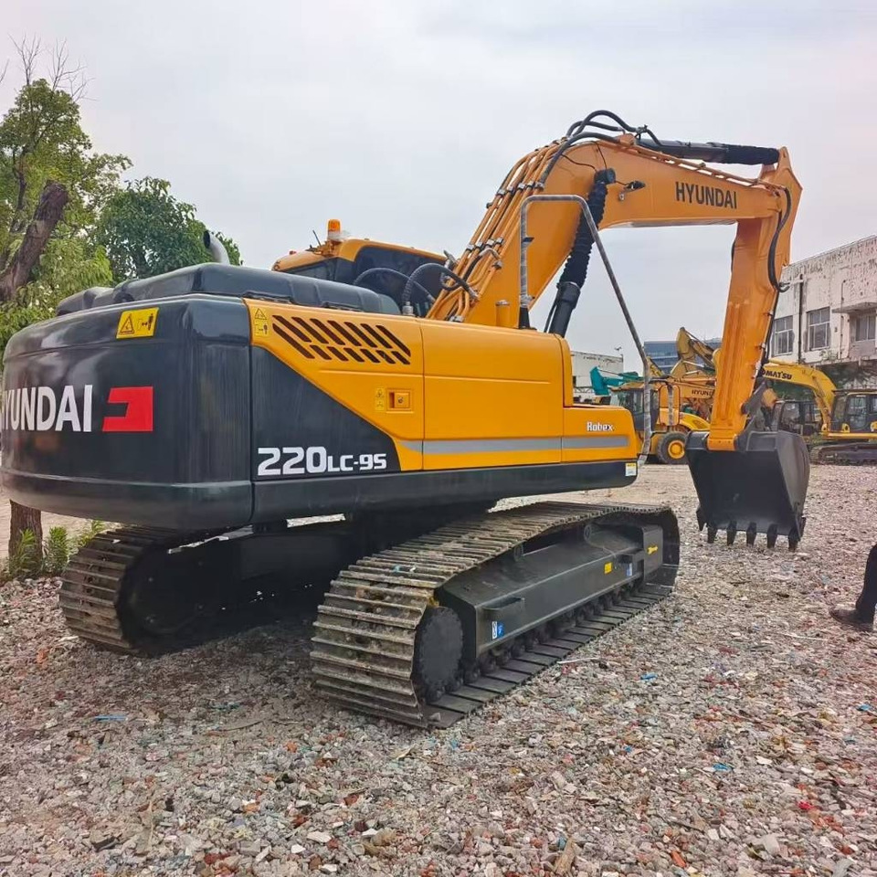 Bager goseničar Hyundai 220 LC-9S: slika 1