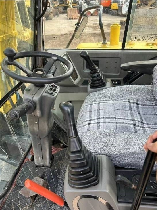 Hyundai 60W-7 - Bager na kolesih: slika 5 Hyundai 60W-7 - Bager na kolesih: slika 5