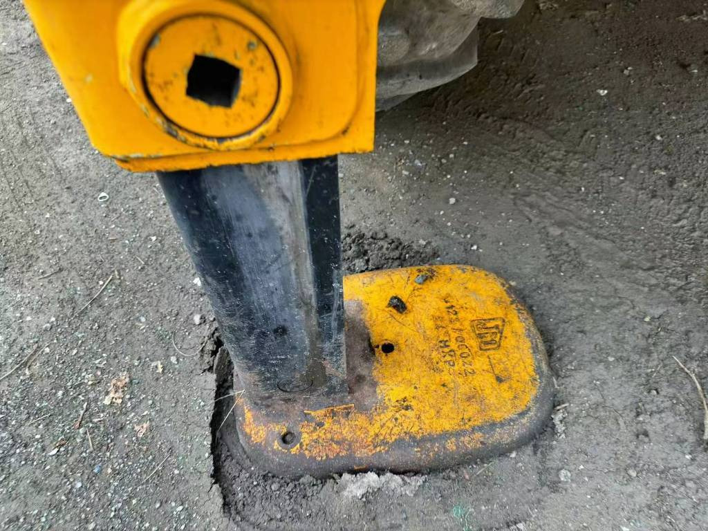 Bager na kolesih JCB 3 CX: slika 12