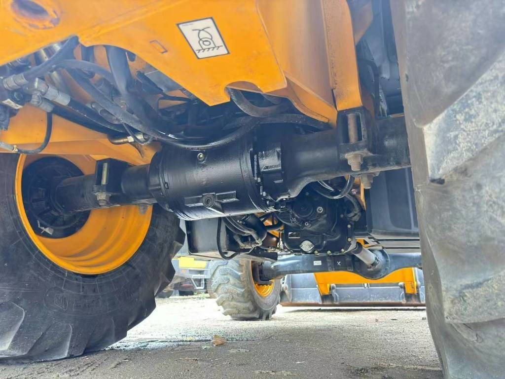 Bager na kolesih JCB 3 CX: slika 16