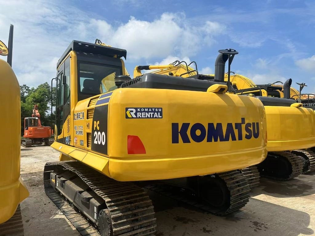 Komatsu PC 220 - Bager goseničar: slika 2 Komatsu PC 220 - Bager goseničar: slika 2