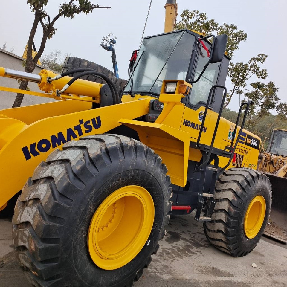 Komatsu WA 380 - Kolesni nakladalec: slika 4 Komatsu WA 380 - Kolesni nakladalec: slika 4