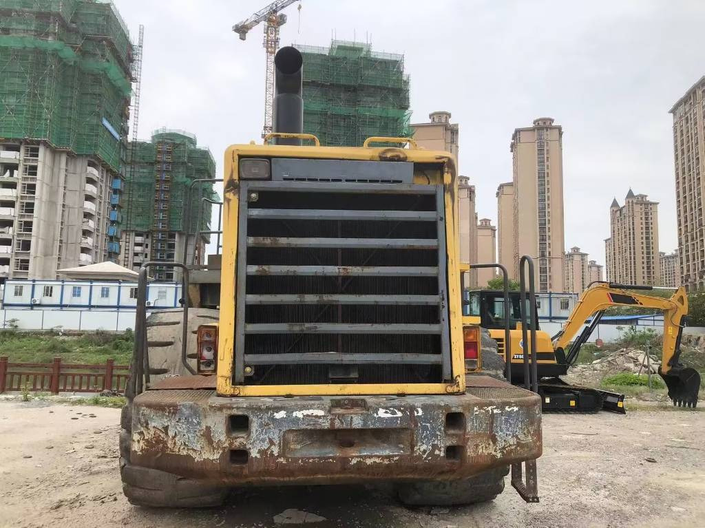 Komatsu WA 600-3 - Kolesni nakladalec: slika 3 Komatsu WA 600-3 - Kolesni nakladalec: slika 3