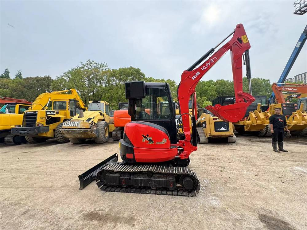 Kubota U 35-3 - Mini bager: slika 4 Kubota U 35-3 - Mini bager: slika 4