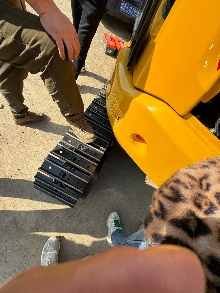 LiuGong 9035FZTSG4 - Mini bager: slika 3 LiuGong 9035FZTSG4 - Mini bager: slika 3