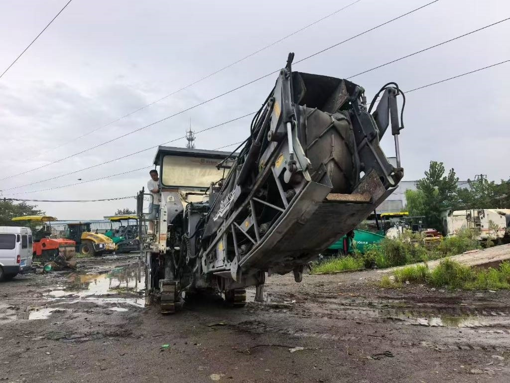 Wirtgen 1900DC - Freza za asfalt: slika 4 Wirtgen 1900DC - Freza za asfalt: slika 4