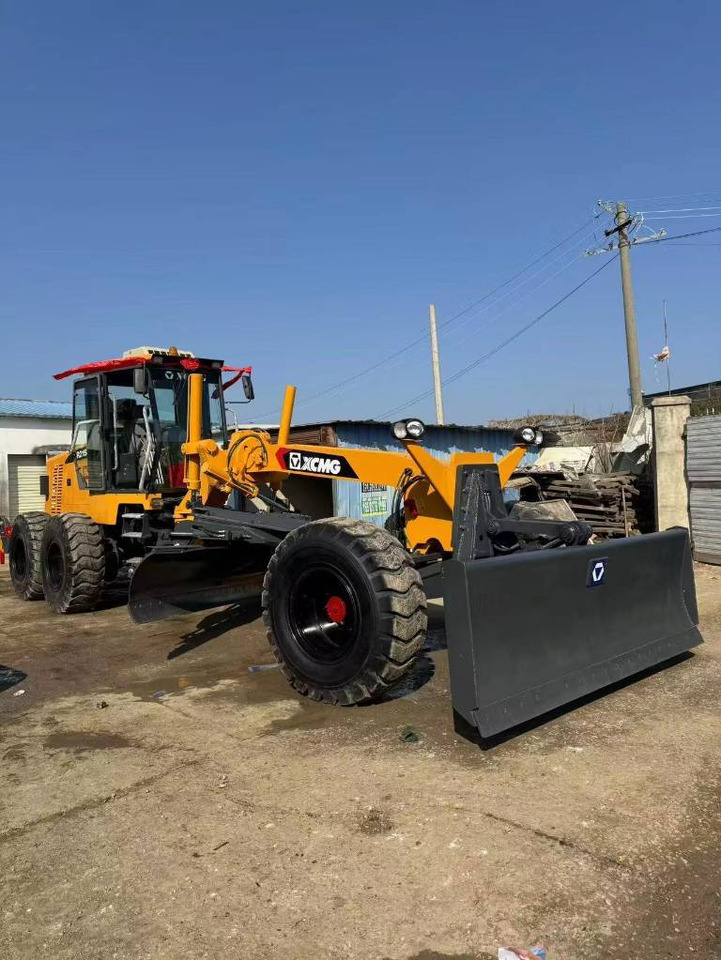 XCMG GR 2153 - Greder: slika 1 XCMG GR 2153 - Greder: slika 1