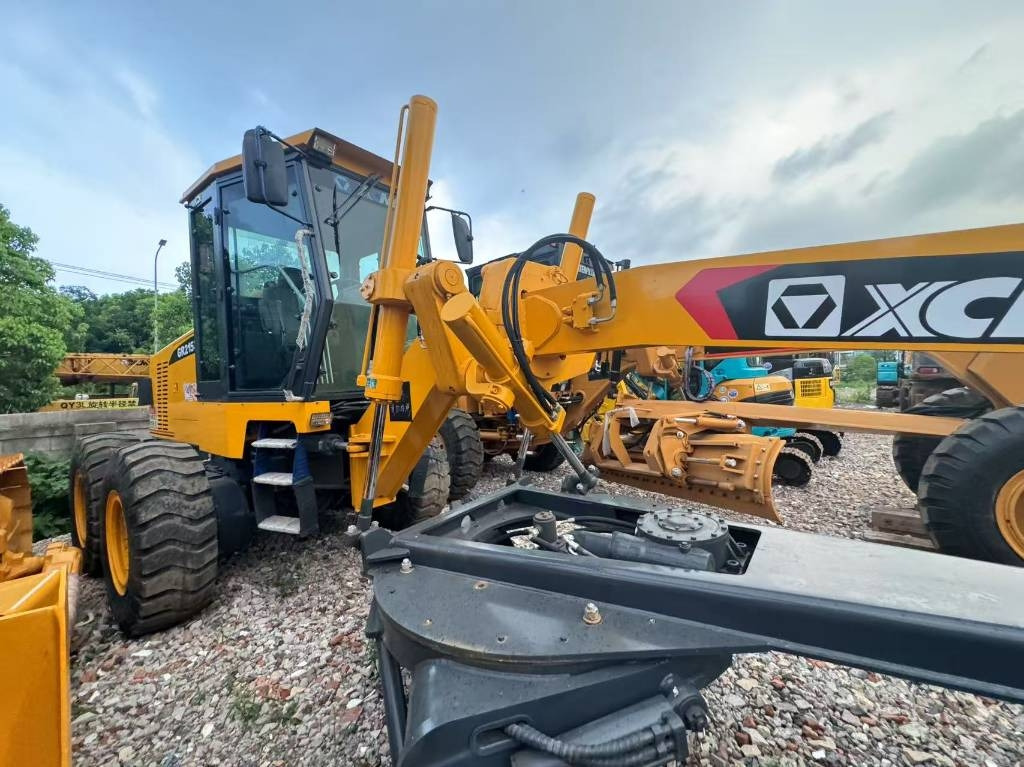 XCMG GR2153 - Greder: slika 1 XCMG GR2153 - Greder: slika 1