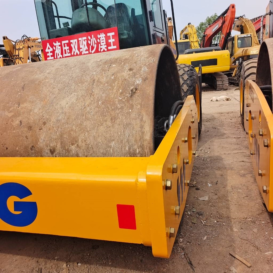 XCMG XS 143J - Kompaktor: slika 3 XCMG XS 143J - Kompaktor: slika 3