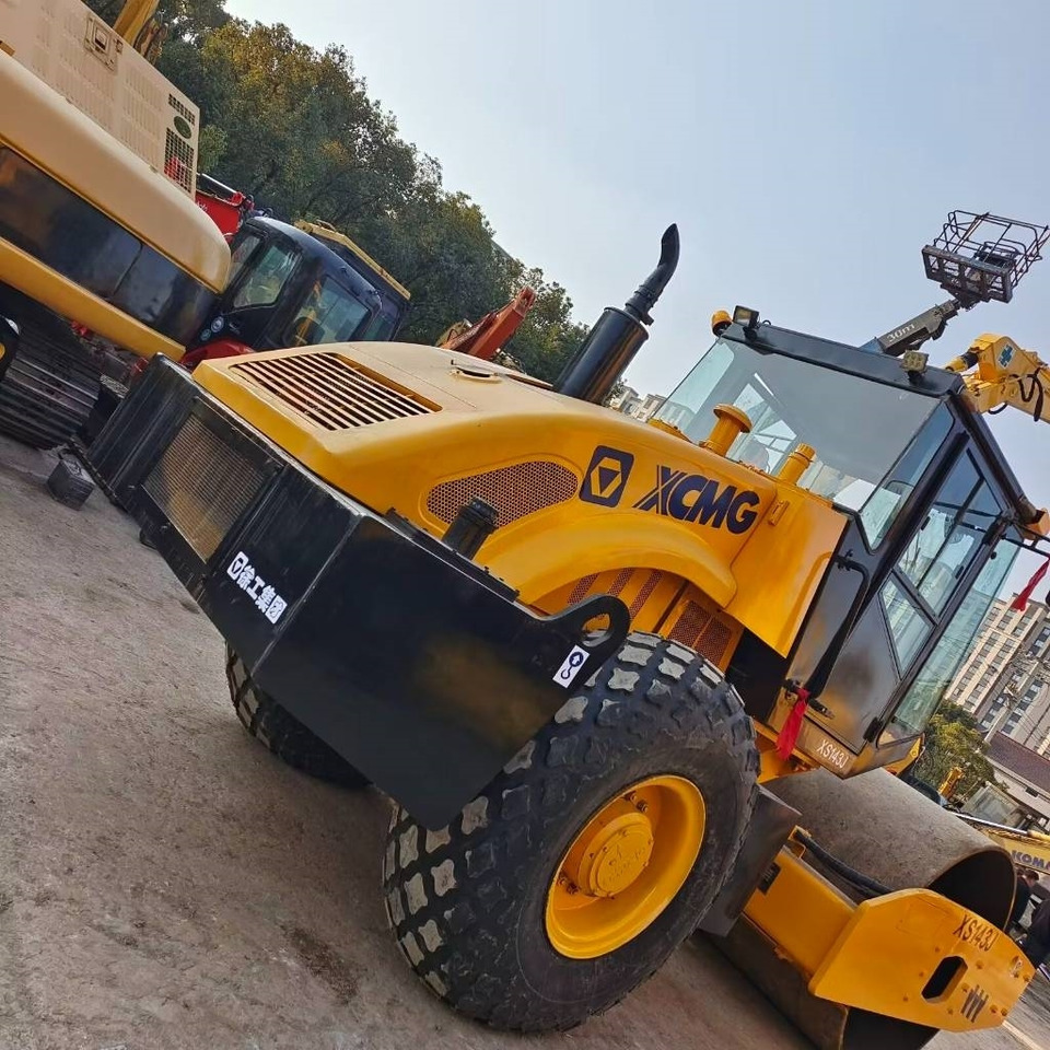 XCMG XS 143J - Kompaktor: slika 4 XCMG XS 143J - Kompaktor: slika 4