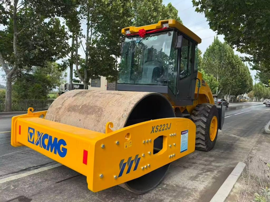 XCMG XS 223 J - Kompaktor: slika 1 XCMG XS 223 J - Kompaktor: slika 1