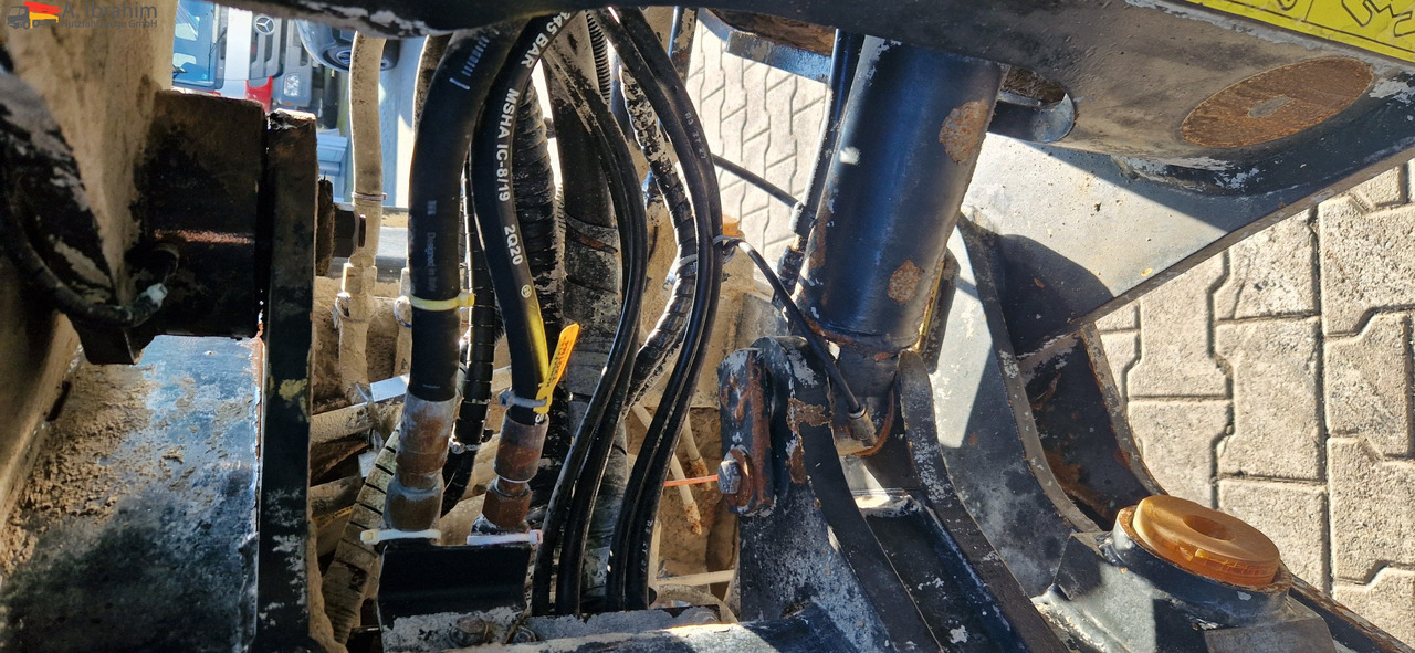 Komatsu WA 200 technisch ok. technische Wartung beim Komatsu Service - Kolesni nakladalec: slika 4 Komatsu WA 200 technisch ok. technische Wartung beim Komatsu Service - Kolesni nakladalec: slika 4