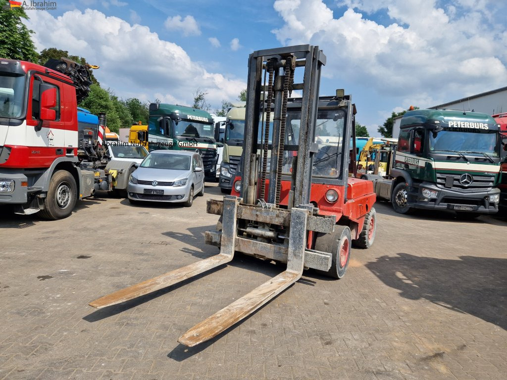 Linde H60 alt, aber läuft. 2x vorhanden, Tragfähigkeit 6000 kg - Diesel viličar: slika 5 Linde H60 alt, aber läuft. 2x vorhanden, Tragfähigkeit 6000 kg - Diesel viličar: slika 5