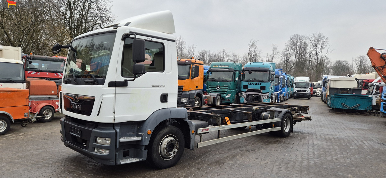 MAN 12.250 LBW 1500 kg Dehollandia - Kontejnerski tovornjak/ Tovornjak z zamenljivim tovoriščem: slika 1 MAN 12.250 LBW 1500 kg Dehollandia - Kontejnerski tovornjak/ Tovornjak z zamenljivim tovoriščem: slika 1
