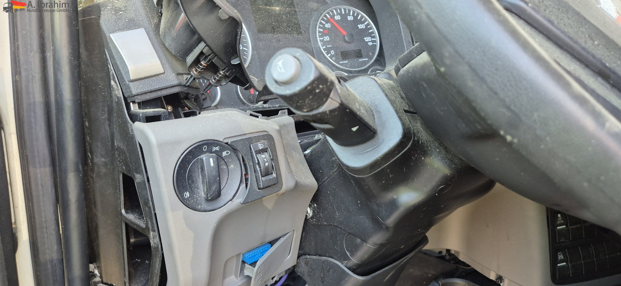 MAN TGL 8.160 4x2 Brotkoffer mit Kühlfach nicht fahrbereit ! nicht rollfähig - Hladilno vozilo: slika 2 MAN TGL 8.160 4x2 Brotkoffer mit Kühlfach nicht fahrbereit ! nicht rollfähig - Hladilno vozilo: slika 2