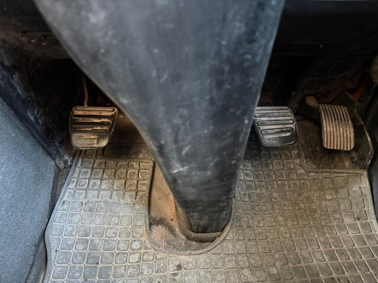 MAN TGS 18.440 Brock SL 280 2 Jumbo S 2 Seiten + HD | 12053 St. - Vozilo za pometanje: slika 3 MAN TGS 18.440 Brock SL 280 2 Jumbo S 2 Seiten + HD | 12053 St. - Vozilo za pometanje: slika 3