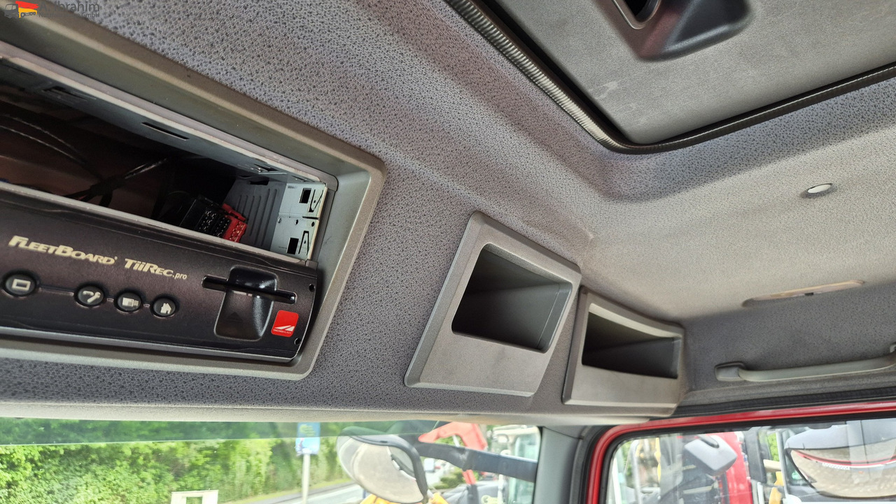 Mercedes-Benz 1829L mit Kran HIAB 111 Hiduo , Funk FB - Tovornjak s kesonom, Tovornjak z dvigalom: slika 2 Mercedes-Benz 1829L mit Kran HIAB 111 Hiduo , Funk FB - Tovornjak s kesonom, Tovornjak z dvigalom: slika 2