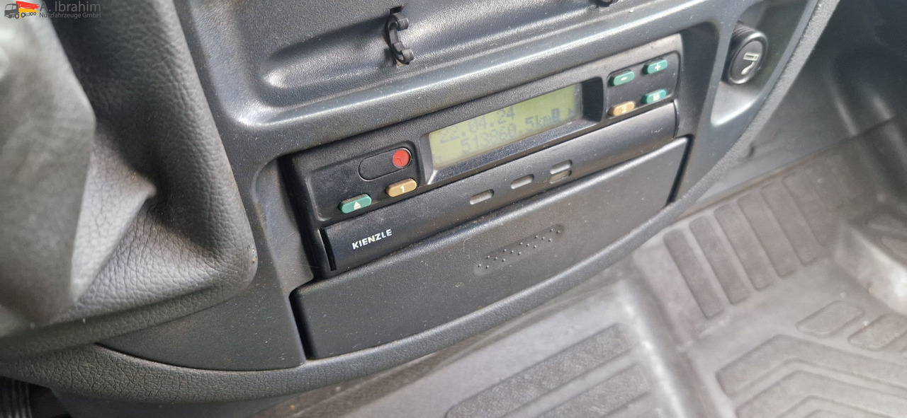 Mercedes-Benz 413 CDI Tiefkühlfächer, autom. Verkaufsklappe Basis ist ok - Hladilno vozilo: slika 2 Mercedes-Benz 413 CDI Tiefkühlfächer, autom. Verkaufsklappe Basis ist ok - Hladilno vozilo: slika 2