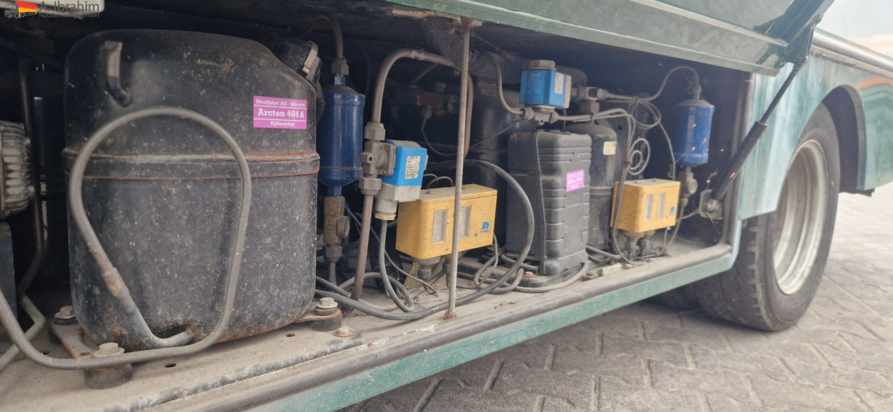 Mercedes-Benz 413 CDI Tiefkühlfächer, autom. Verkaufsklappe Basis ist ok - Hladilno vozilo: slika 3 Mercedes-Benz 413 CDI Tiefkühlfächer, autom. Verkaufsklappe Basis ist ok - Hladilno vozilo: slika 3