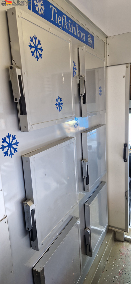 Mercedes-Benz 413 CDI Tiefkühlfächer, autom. Verkaufsklappe Basis ist ok - Hladilno vozilo: slika 5 Mercedes-Benz 413 CDI Tiefkühlfächer, autom. Verkaufsklappe Basis ist ok - Hladilno vozilo: slika 5