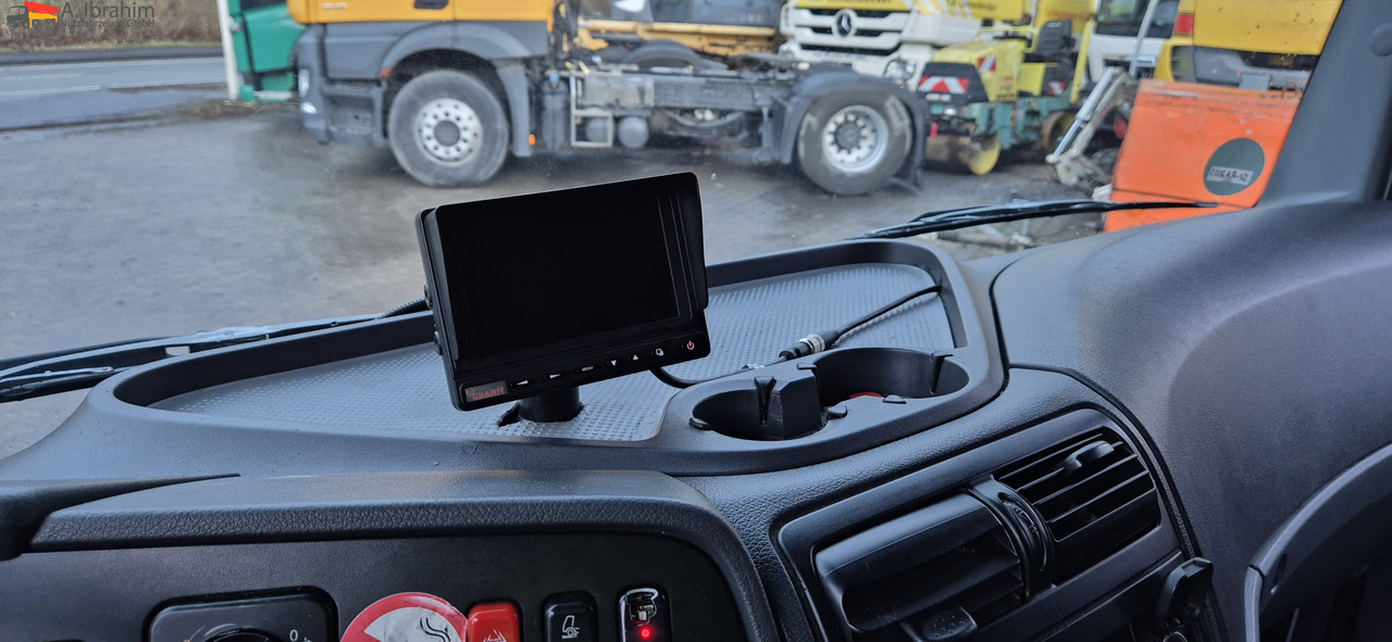 Mercedes-Benz 816L LBW, Blatt gefedert - Dostavno vozilo z zabojnikom: slika 2 Mercedes-Benz 816L LBW, Blatt gefedert - Dostavno vozilo z zabojnikom: slika 2