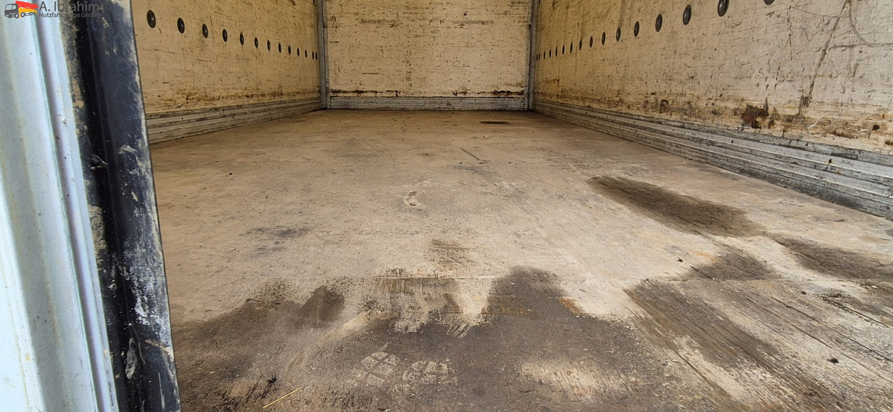 Mercedes-Benz 817 Möbelkoffer - Dostavno vozilo z zabojnikom: slika 3 Mercedes-Benz 817 Möbelkoffer - Dostavno vozilo z zabojnikom: slika 3