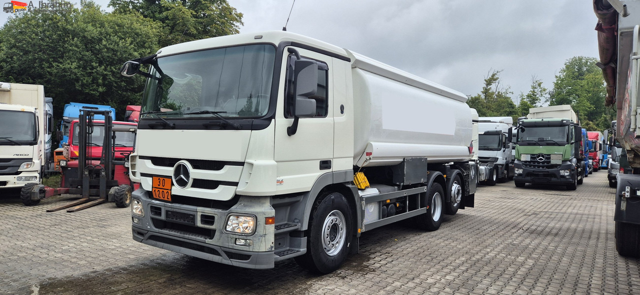 Mercedes-Benz Actros 2536 L 3 Kammern, 19500 L, mp3, Oben Unten Befüllung - Tovornjak cisterna: slika 1 Mercedes-Benz Actros 2536 L 3 Kammern, 19500 L, mp3, Oben Unten Befüllung - Tovornjak cisterna: slika 1